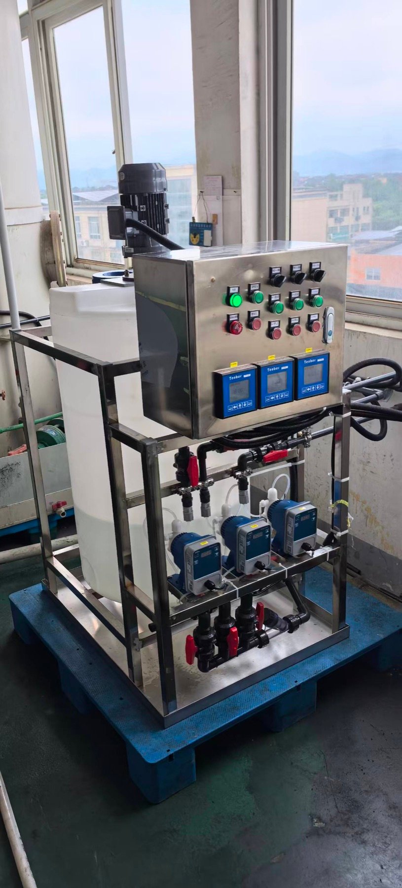 Tenber pH controllers installed in an automatic chemical dosing control system